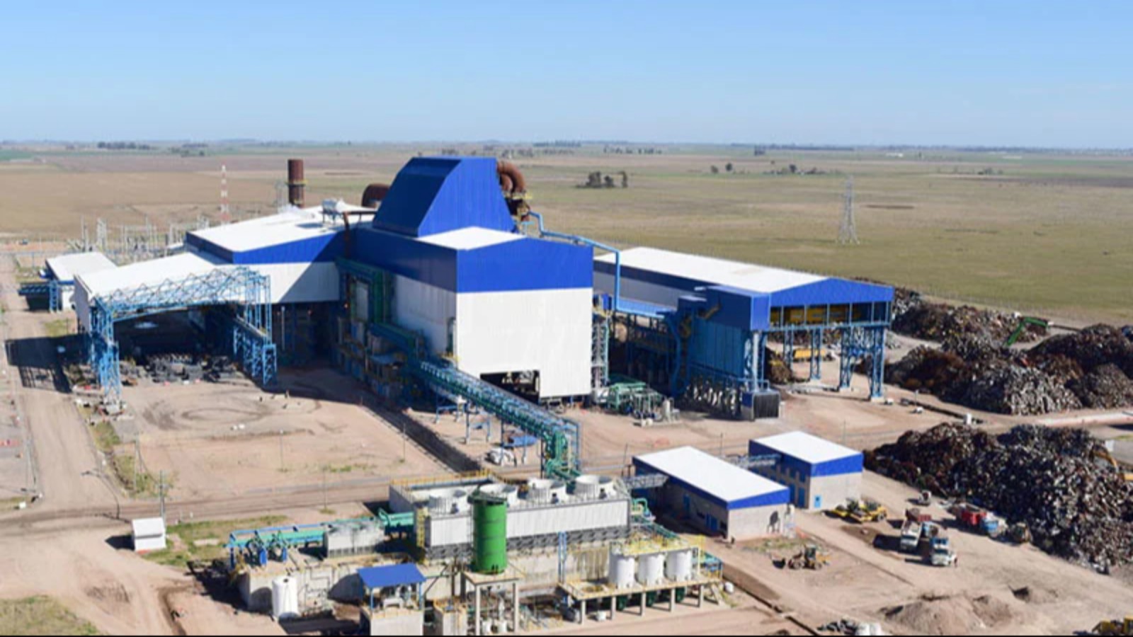 Vista aérea o frontal de la planta industrial de Gerdau en Pérez, Santa Fe,
