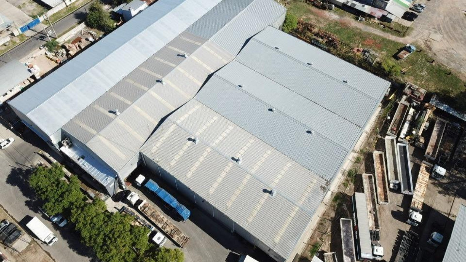 vista aerea de la planta pacheco chapas en tigre