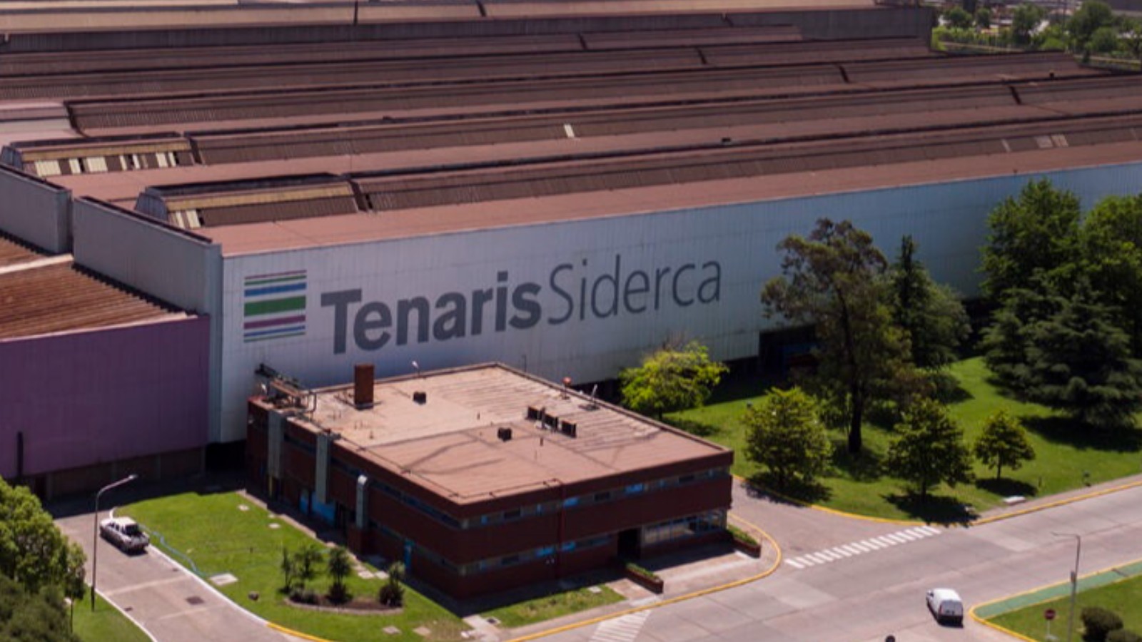 Vista aérea de TenarisSiderca en Campana, planta de tubos de acero sin costura del Grupo Techint