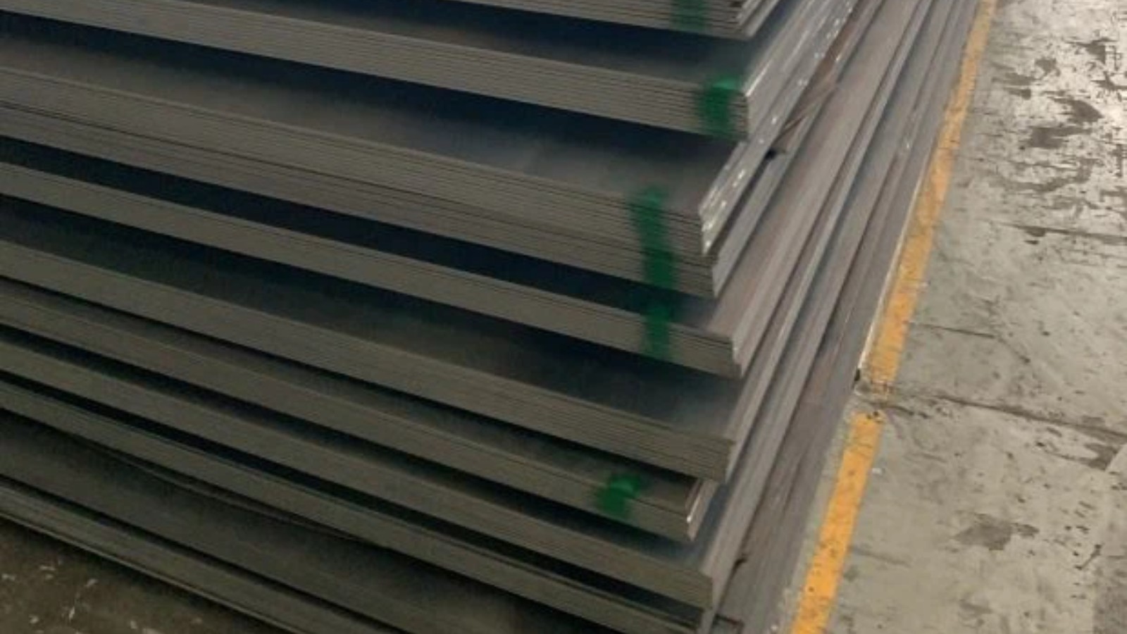Chapa de acero SA-516 grado 70 para recipientes a presión en depósito industrial