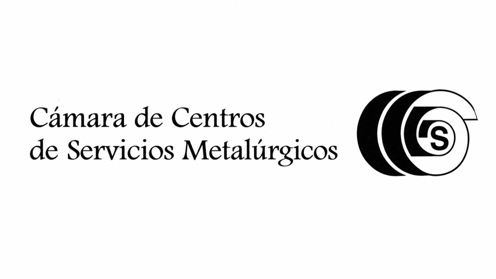 Línea de corte de laminados de acero en un centro de servicios metalúrgico argentino
