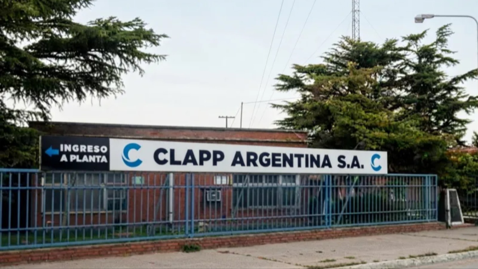 Planta autopartista industrial en Jeppener, Buenos Aires: cierre de Clapp, proveedora de Stellantis, y crisis autopartista